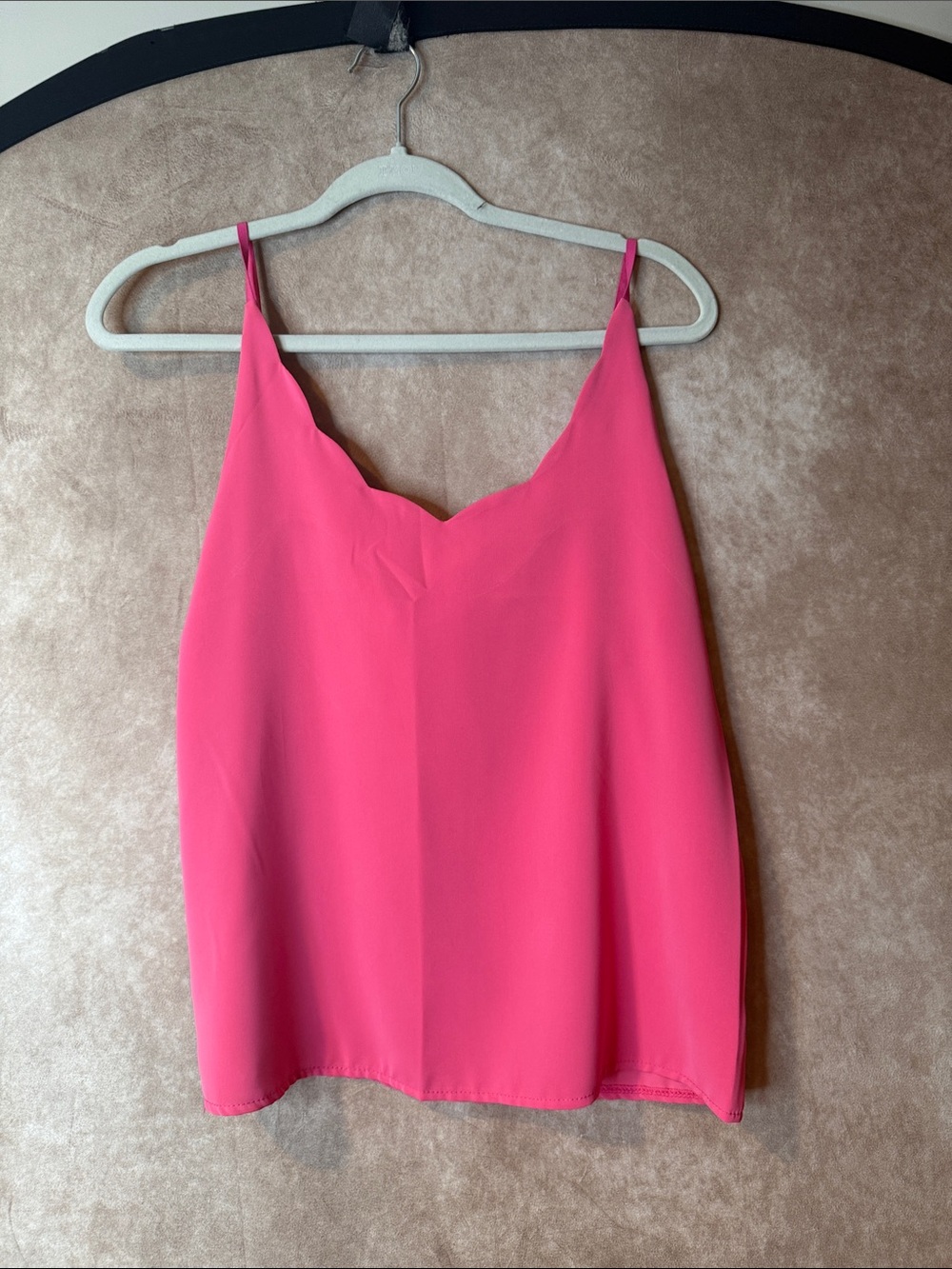 Women's Bright Pink Scallop V-Neck Camisole
